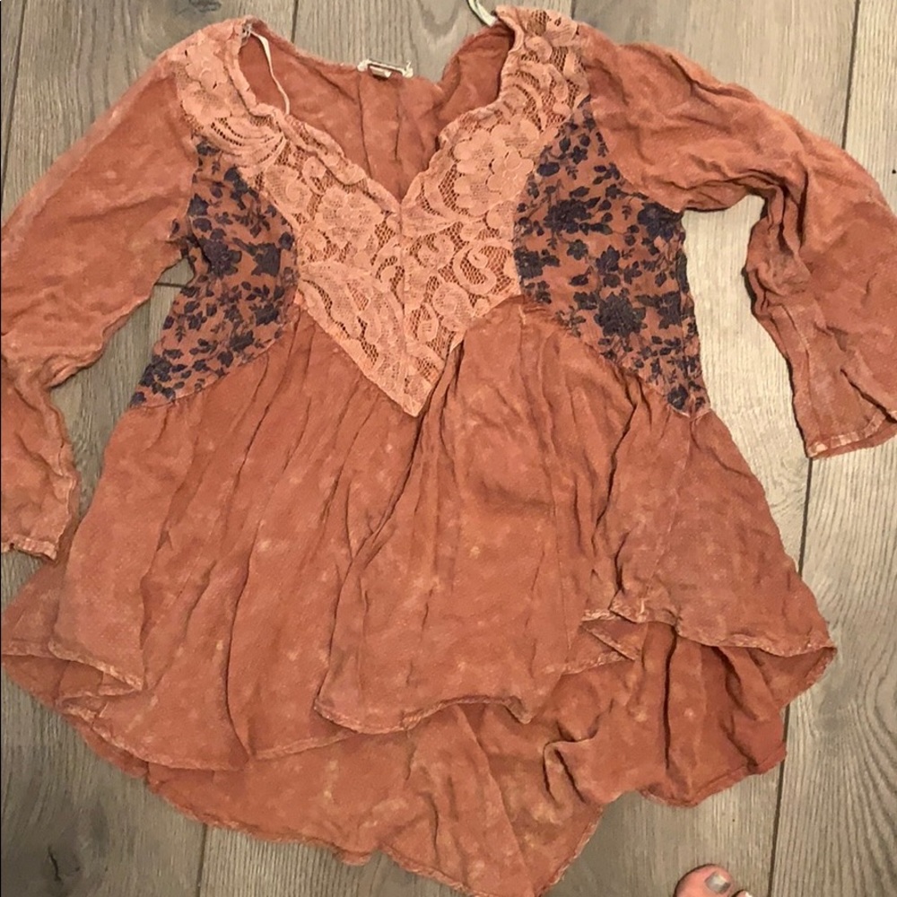 Buckle top
